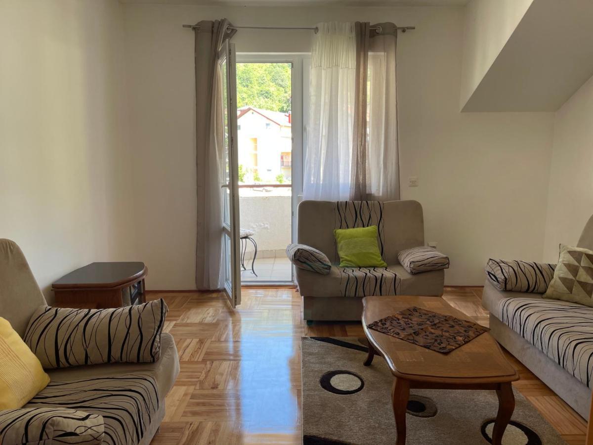 Elena Apartment Плужине Екстериор снимка