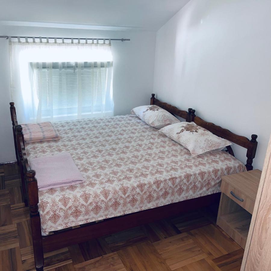 Elena Apartment Плужине Екстериор снимка