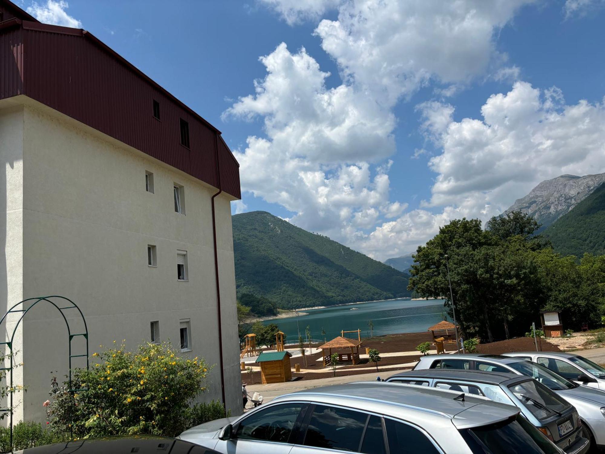 Elena Apartment Плужине Екстериор снимка